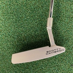 Scotty Cameron Special Select Newport II