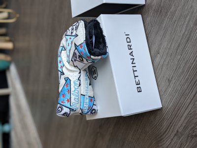 Bettinardi DANCING BUCKETS MALBON WIZARD HEADCOVER (WHITE)