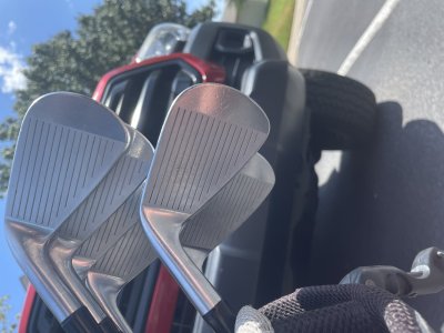 Srixon Z785 P-4 with brand new Golf Pride grips! Gold Dynamic 105 R300 Shafts.