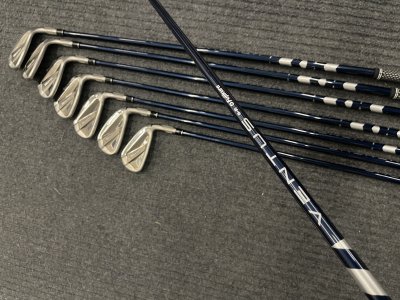WTS Taylormade Sim2 Max Iron Set 5-PW, AW, and 3H - Regular Graphite Shaft