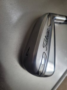 Titleist U510 4 iron - driving iron - Hzrdus smoke 80g shaft 