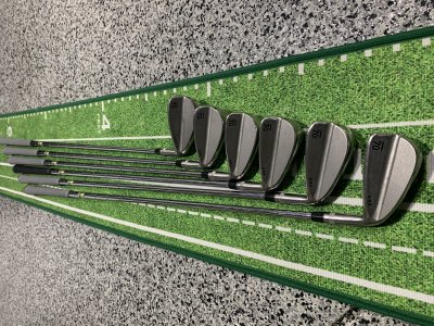 [SOLD]Sub70 699 irons 5-PW 