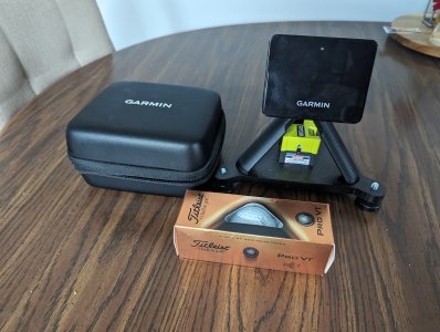 Garmin R10 + laser alignment stand + sleeve of RCT balls