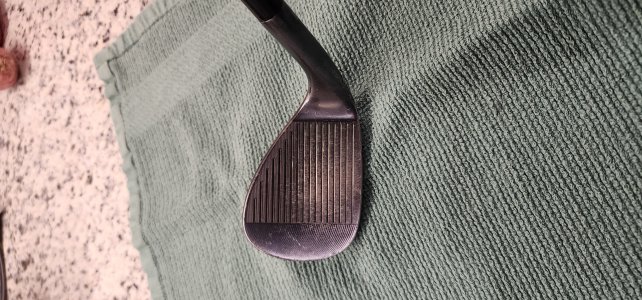 Cleveland Rtx-4 Black Wedge 54°-10 Wedge Dynamic Gold Shaft