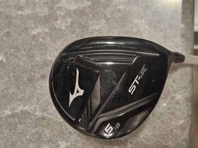 Mizuno ST-X 220 Fairway Wood 5 18° Aldila Ascent 50 Regular Flex Shaft