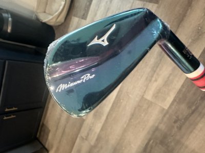 LIMITED EDITION MIZUNO PRO 241 AZALEA GOLF IRON SET 3-PW, STEEL, RIGHT HAND