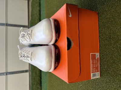 Nike Air Zoom Victory Tour 2 10.5