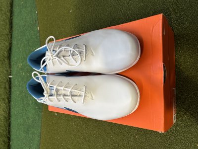 Nike Air Zoom Victory Tour 2 10.5