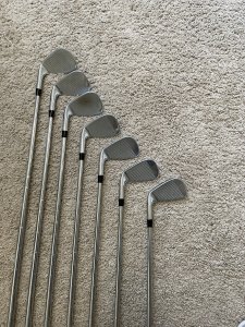 Wilson D9 Forged Irons 5-GW
