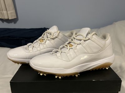 Jordan 11 Low Golf - White Metallic Gold, Size 11.5