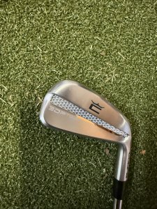 Cobra King Tour 3DP 4 Iron