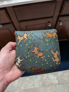 The Buck Club center shaft mallet headcover
